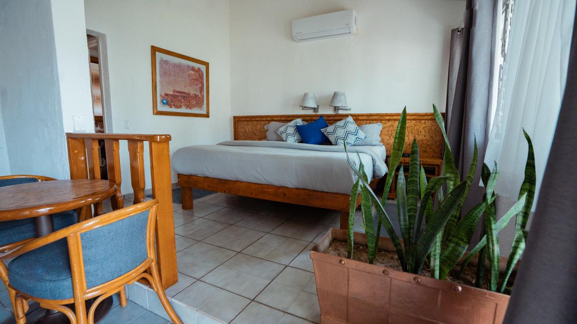 Buena Vista Oceanfront & Hot Springs Resort Buenavista  Rum bild
